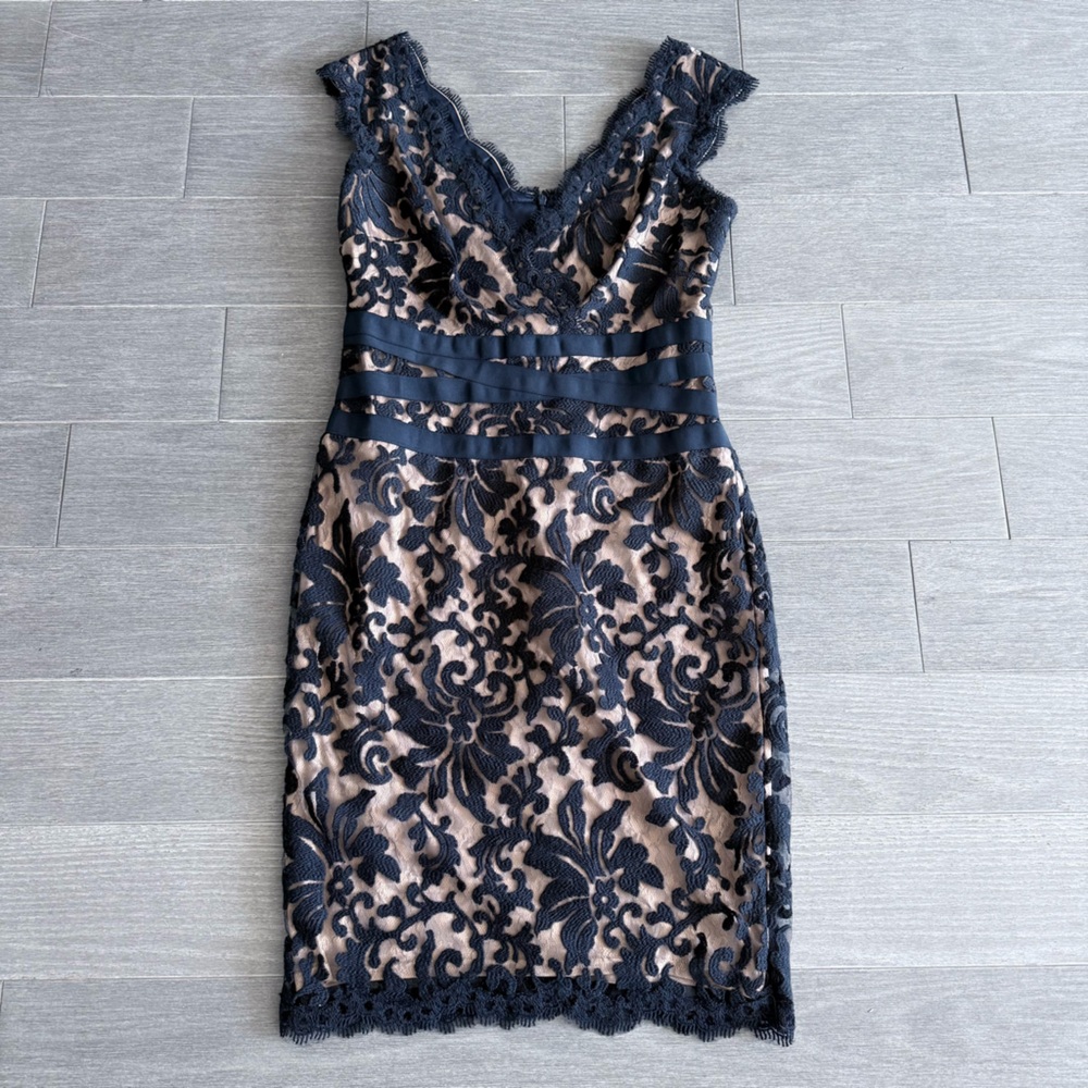 Tadashi Shoji Lace & Tulle Sheath Dress 6 Navy Nude Cocktail Party Wedding Guest - Picture 13 of 16